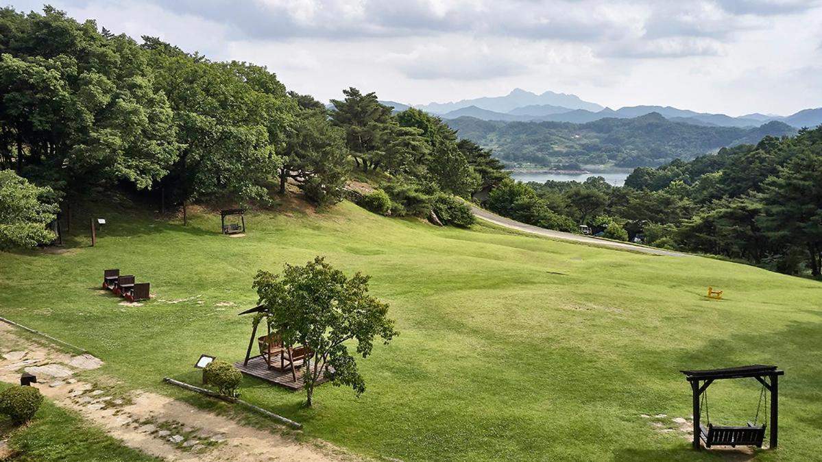 Club Es Jecheon Resort Chech'ŏn Extérieur photo